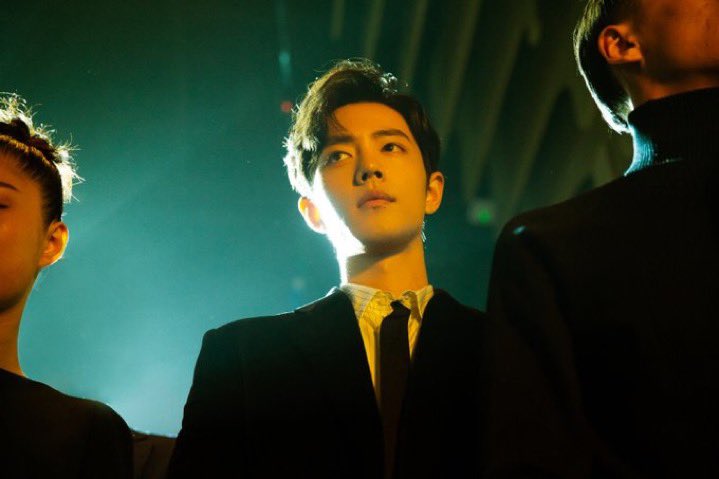 yor0302's tweet photo. ใครหนอ รักเราเท่าชีวี คุณพ่อพี่จ้าน 

บอกแล้วใช่ไหมให้ตั้งใจเรียนตั้งใจทำงาน เก็บเงิน ทำไมไม่ฟังกันบ้าง อย่าให้พ่อต้องดุนะ 

พ่อขาหนูเอาเงินไปวันละ 100 ใช้จริง 80(ล้านหยวน) เอง เนี่ย เหลือเก็บตั้งวันละยี่ฉิบ ประหยัดอดออมตามพ่อสอนเป๊ะ  #พี่จ้านร่างพ่อ https://t.co/nzRuTpFKqW