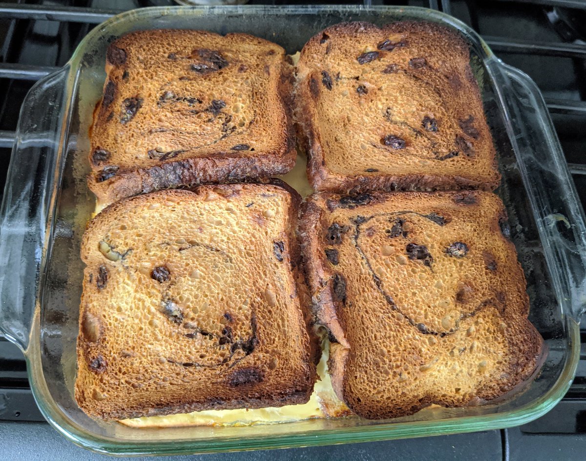 Alison_James's tweet photo. Delicious homemade breakfast both mornings this weekend. Today's raisin &amp; banana stuffed French toast was prepped last night and baked this morning. https://t.co/cvQjm45ek4