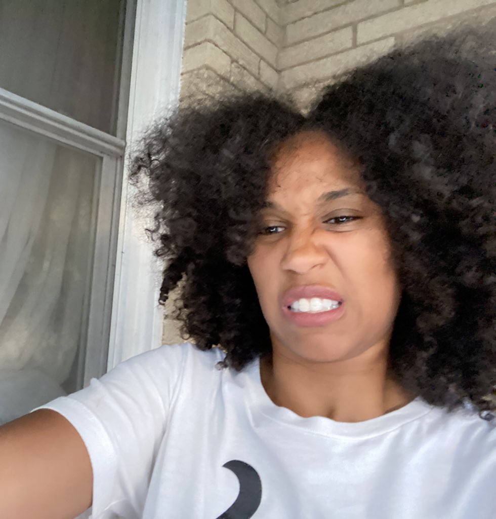 ShebaTurk's tweet photo. Sooo here’s the behind-the-scenes of my last photo: The moment I dropped the phone off the stand and accidentally snapped a photo while trying to catch it 🤣🤣😩 
#foreverclumsy https://t.co/URMqyjCNWv