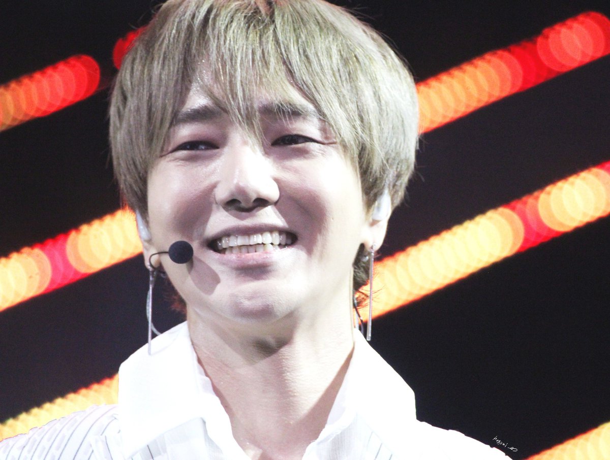 yesunged's tweet photo. i hope the both of u will never lose that smile 🥺❤ https://t.co/oWQySZVNfA