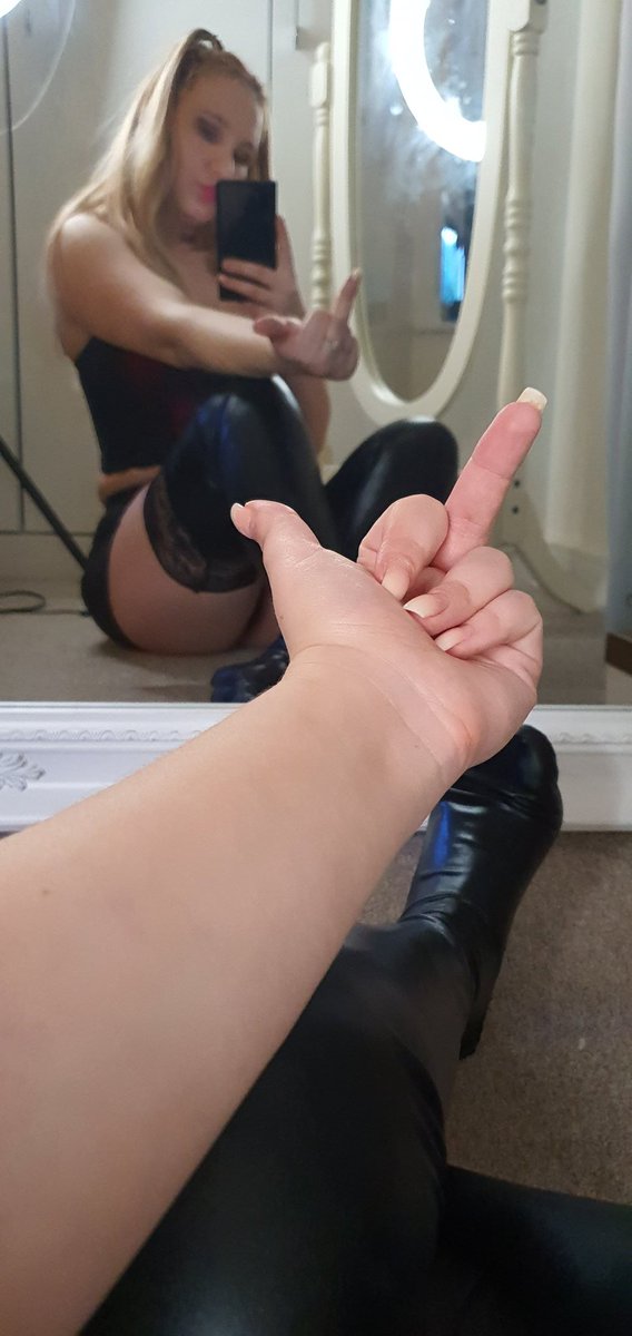 YourCashMiss's tweet photo. Dont matter which way you look at it #slave, don't matter how you word it. Your still nothing but property!
#findom #flippedoff #humiliation #paypig
@RTDivax @RTFemd0m @ElitePromoFeet https://t.co/TZQ5ENjjQi