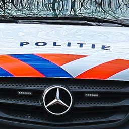 Inzittenden van auto vluchten na dodelijk verkeersongeval Spinozaweg..