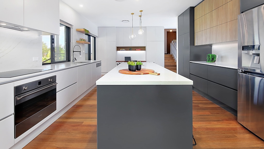 impala_kitchens's tweet image. Kitchen is now truly the 🧡  of our 🏡

As we all spend more time in our homes a well designed, functional kitchen is paramount. 

Learn more about this kitchen here ➡️➡️➡️ soo.nr/am8Z

#kitchenrenvoation #kitchendesigner #kitchendeisgn #impalakitchensandbathrooms