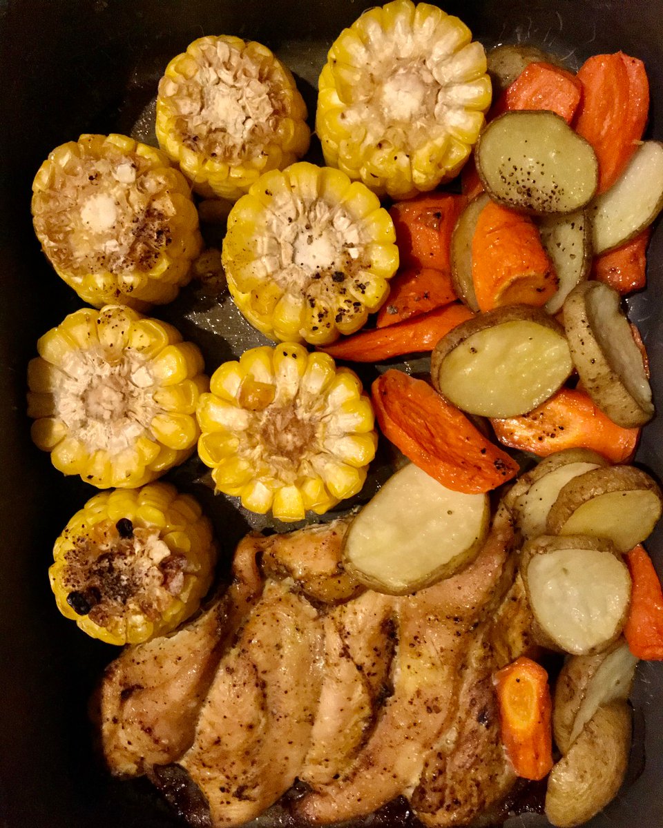 cmbfav's tweet photo. Grilled!
#restaurant #pub #lunch #dinner #snack #dessert #delicious #foodandwine #yummy #foodphotography #beer #foodlovers #foodporn #mixology #CmbFav #Colombo #SriLanka #lka #grilled #chicken #vegetable #grilledchicken #grilledvegetable https://t.co/6ads3FgSuO