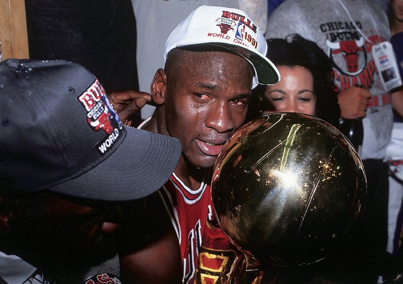 HEIRMJ's tweet photo. 😭🏆 #TheLastDance 📹🎥📽🎞🐐🏆 https://t.co/3Xyj3ecUjp