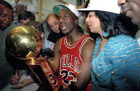 HEIRMJ's tweet photo. 😭🏆 #TheLastDance 📹🎥📽🎞🐐🏆 https://t.co/3Xyj3ecUjp