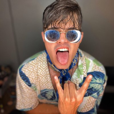Ruansulopes's tweet photo. Gente eu tenho TWITTER !! 😱😱😱😂😂😂 #NovaFotoDoPerfil https://t.co/lAnYDzTnMY