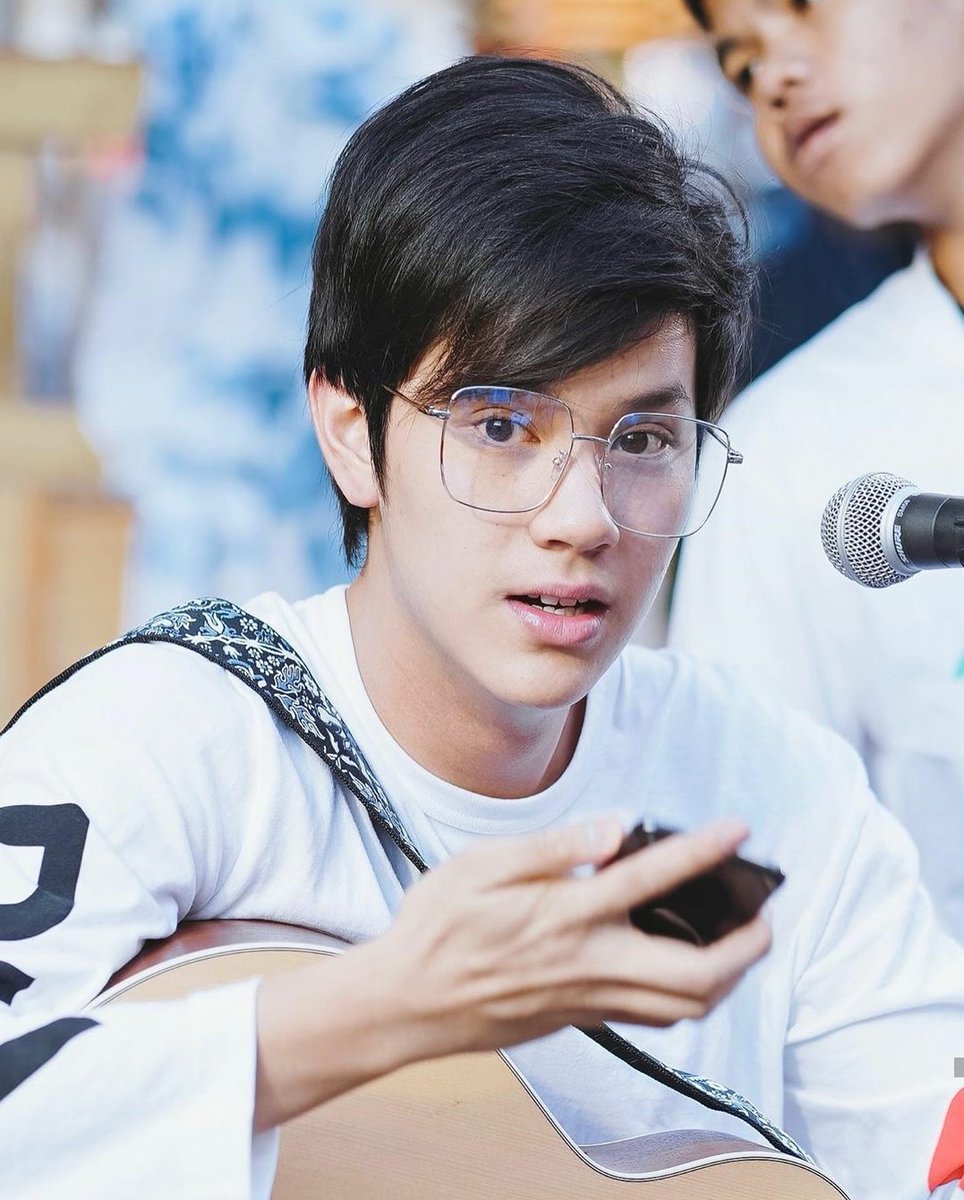 OhmNaMon in specs >>>>>>>>[ #ChimonWachirawit  #chimonac  #mynameisnanon  #NanonKorapat  #OhmPawat]; a thread