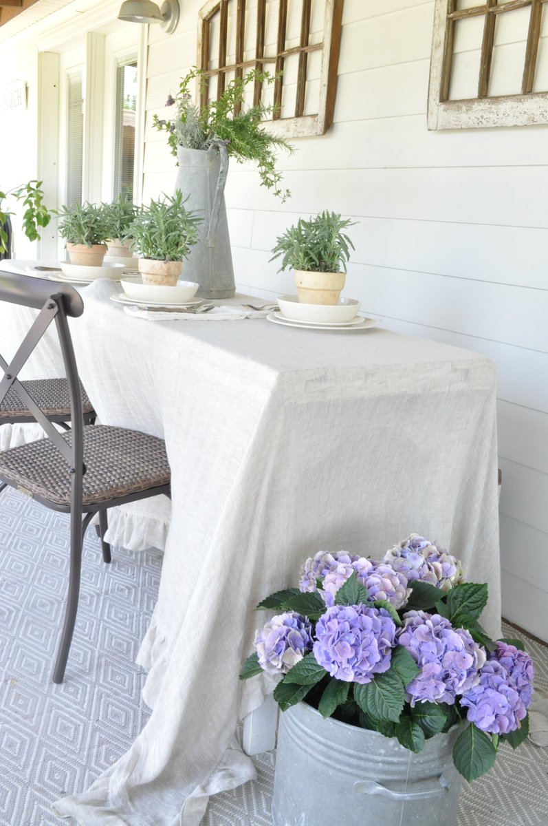 All this stay-at-home time has us enjoying outdoor dining on our patio with <a href="/BHGLiveBetter/">BHG at Walmart</a> from <a href="/Walmart/">Walmart</a> products that make our meal time special! #ad #bhglivebetter #bhgatwalmart Check out my blog post for all the details!
beckysfarmhouse.com/2020/04/casual…