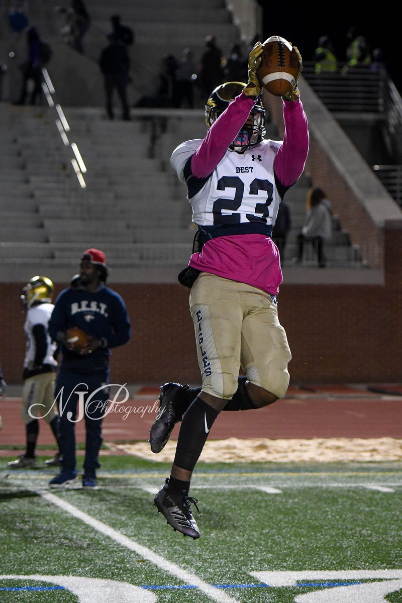 My mom will have a Son in the NFL💯