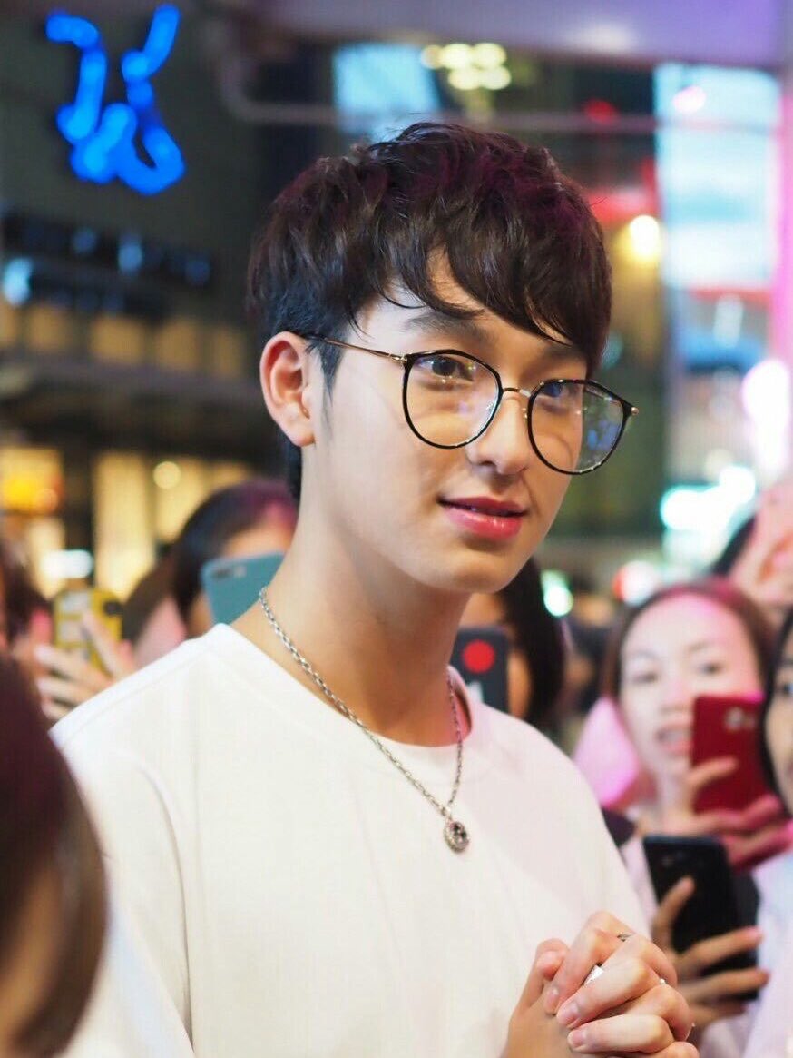 OhmNaMon in specs >>>>>>>>[ #ChimonWachirawit  #chimonac  #mynameisnanon  #NanonKorapat  #OhmPawat]; a thread