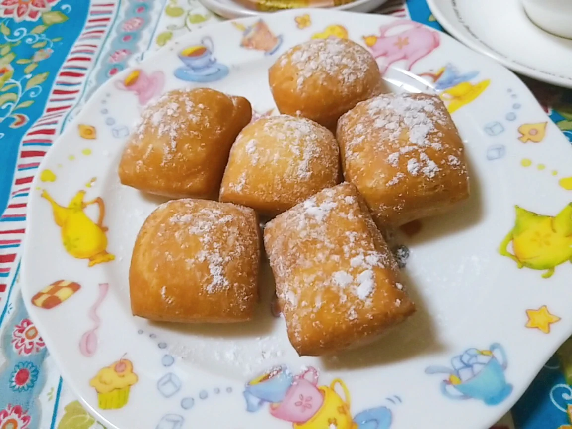 海外ディズニーで大人気のスイーツ「ベニエ」がおうちでも作れる！ディズニー気分を味わってみてください♪