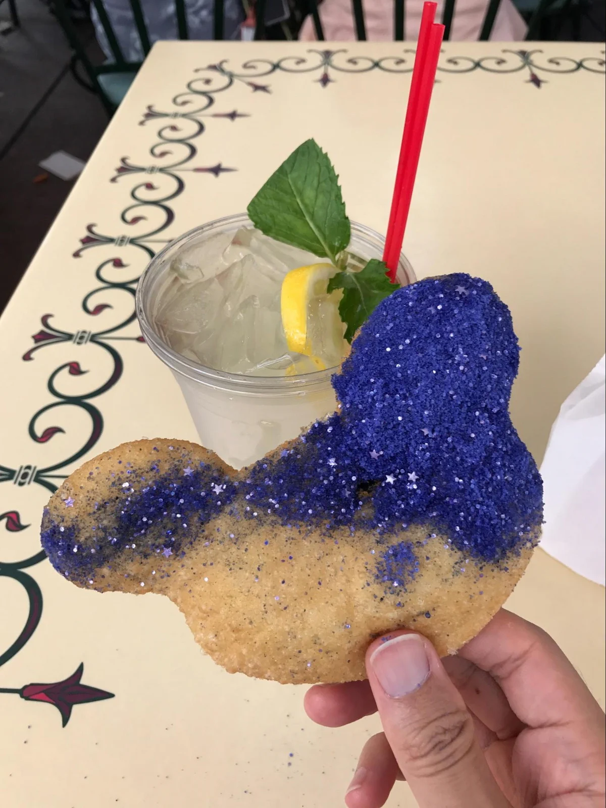 海外ディズニーで大人気のスイーツ「ベニエ」がおうちでも作れる！ディズニー気分を味わってみてください♪