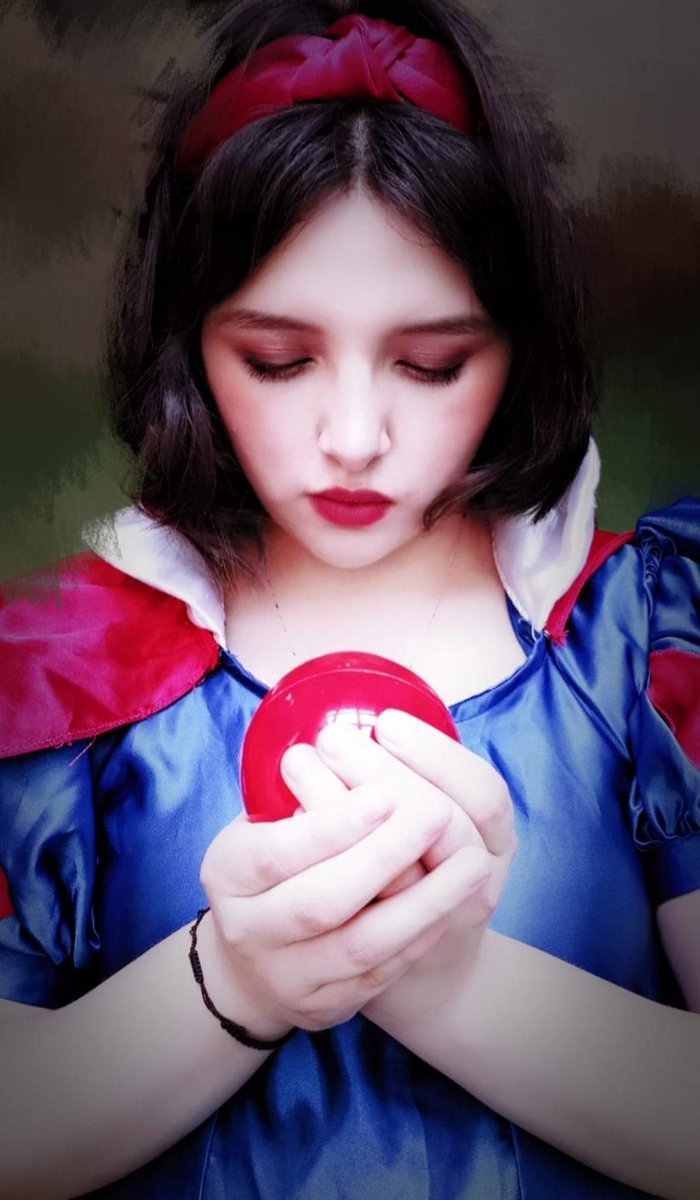 hitkory's tweet photo. #ComoPrincesa @AztecaSiete  me encanta Blanca Nieves uwu https://t.co/VZHs4hevsR