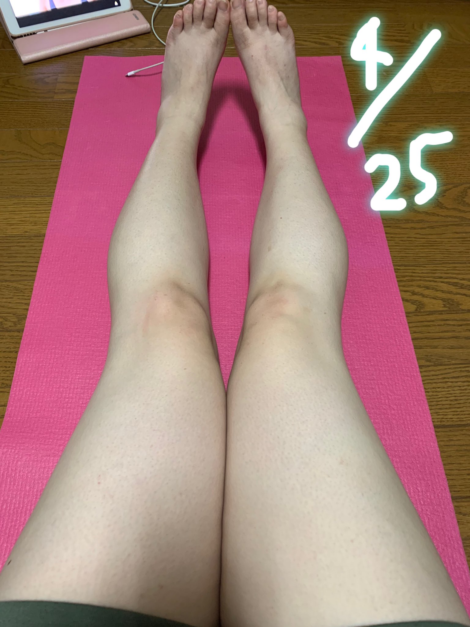 ささらは低浮上 腹はあれからあんま変化ないんだけど 足がね 太ももは太もものまんまかわらんのですけども筋トレのおかげか撮り方の問題か足首細くなった気がする T Co Kkuxkusf92 Twitter