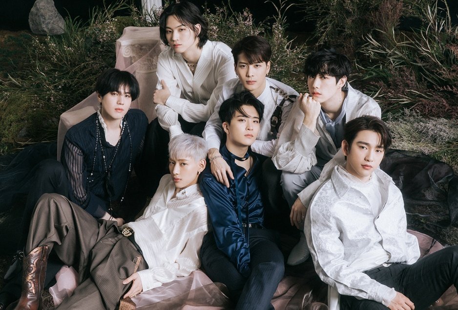 MCalmy3's tweet photo. Tower Records Daily Sales Ranking (200426) 🇯🇵💿

1st Place 🎂㊗️

#GOT7 #나빠이더문 #갓세븐 #GOT7_DYE
#GOT7_NOTBYTHEMOON
#JB #Mark #Jackson #Jinyoung #Youngjae #BamBam #Yugyeom 🐤💚 https://t.co/38l0cQKuoV