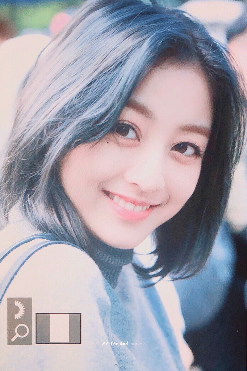 Jihyo's round cheeks- a very fluffy thread