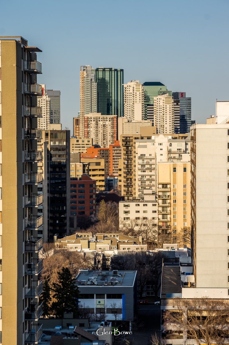 Surrogatum's tweet image. On seeing our city from a unique perspective.  Paradigm shifts for the soul.
#igyeg #yegarchitecture #yegthecity #yegdt #Edmonton #urbanyeg