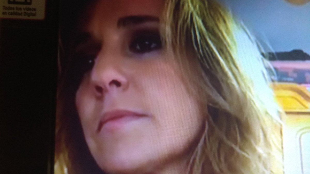 Vitaminas_Cs's tweet photo. A cuántas sinvergüenzas sacáis en la casa vez más mierda de programa sensacionalista con Susanna Grisso a la cabeza de esa máquina adoctrinadora. Que vergüenza. #DesCONfinamientoRESPonsable https://t.co/eIsB63yuFv
