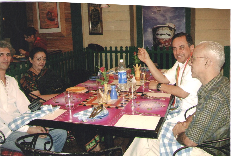31/32: My wife panicked so much that she actually told me to cancel my trip to India.Since 2005, I have met Dr.  @Swamy39 at several places, most of them unplanned, in the midst of a large crowd. He still recognises me and remembers me. @vsclekha