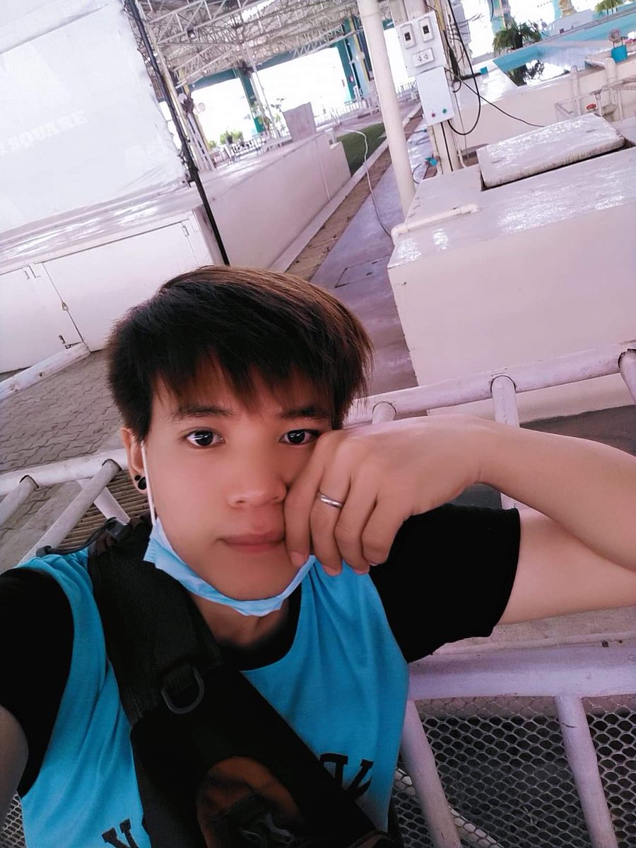 SaiSai94635162's tweet photo. วัสดีครับทุกคน https://t.co/IcORjxsC3c