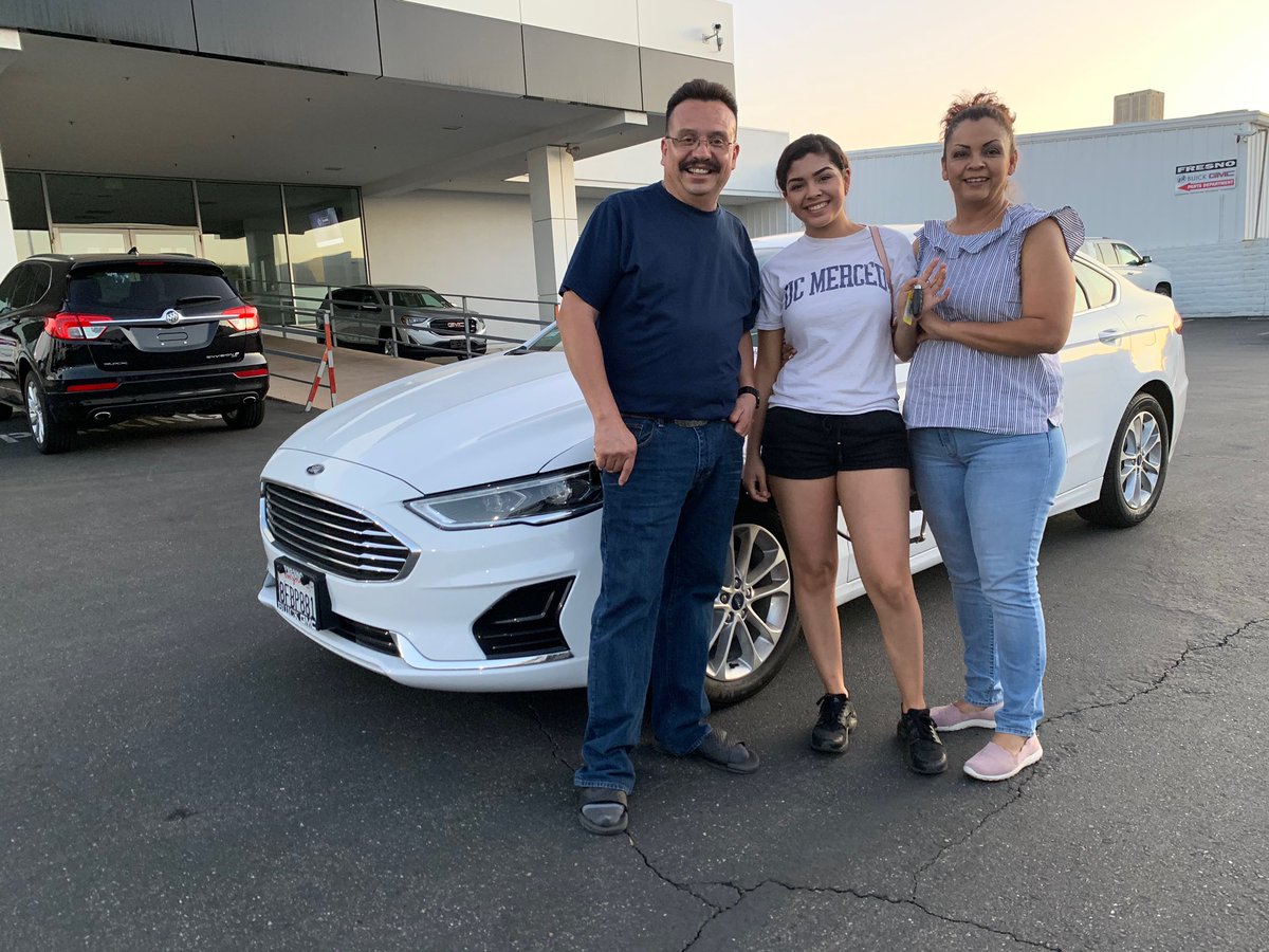 aimerodriguezx's tweet photo. Bought my first car today.! 2019 Ford Fusion hard work pays off π₯° #nocosignerneeded https://t.co/oTEftxWc6P