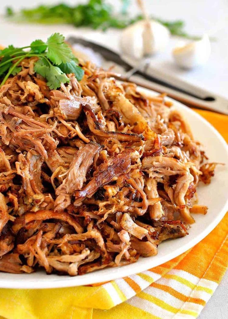 JONGIN as CARNITAS-buena la maciza buena la surtida -no puedes dejar de comer ahre -delicioso y jugoso