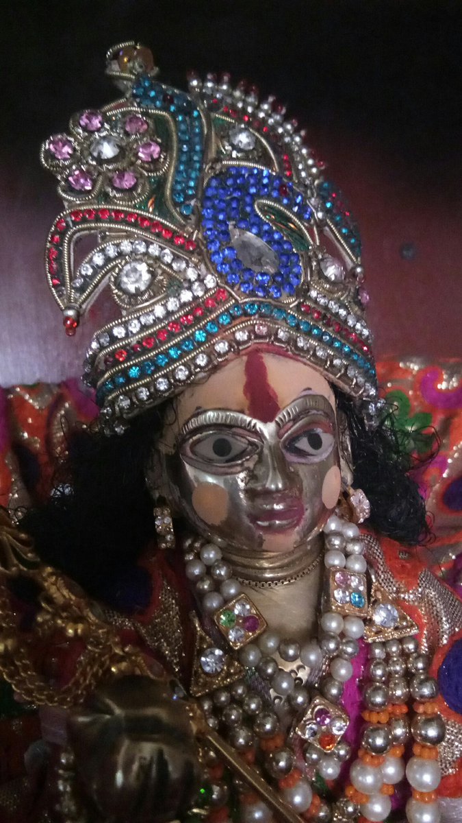krishan_didi's tweet photo. आज मेरे सांवरे से मुलाकात हो गयी ।
मेरे जीवन की एक नयी शुरुआत हो गयी ।।
करो न करो कोई उस पे भरोसा ।
मेरी ज़िन्दगी तो उसके नाम हो गयी।।
जय श्री राधे 
जय श्री श्याम https://t.co/yH7ROaBvMl