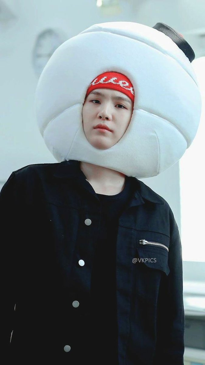 Yoongi as not Yoongi