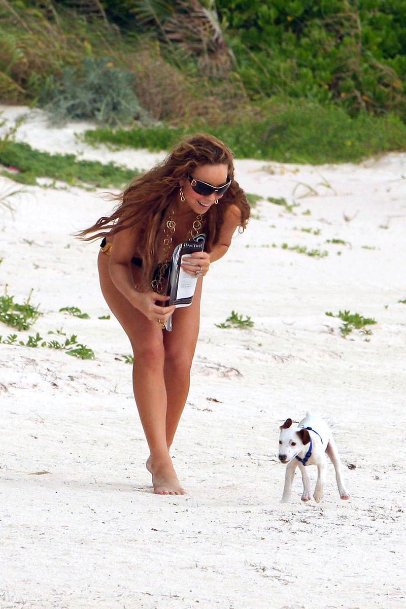 brenspan12's tweet photo. Mariah Carey’s Sunglasses in the E=MC2 era a thread #justiceforemc2 https://t.co/TQntvhwLzI