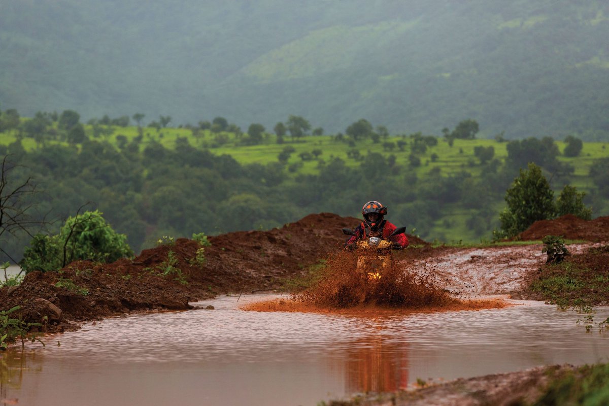 MyMotoringWorld's tweet photo. The Experiment – Pune Off-Road Expedition
The only way to truly understand the madness is to become one with it. In other words, it’s okay to go mad sometimes. Trust me, it’s quite fun.
#OffRoading #TVSNtorq #TriumphTiger #HeroImpulse
Full story 👇
https://t.co/YHyNLRdKak https://t.co/RHTbJvQGti