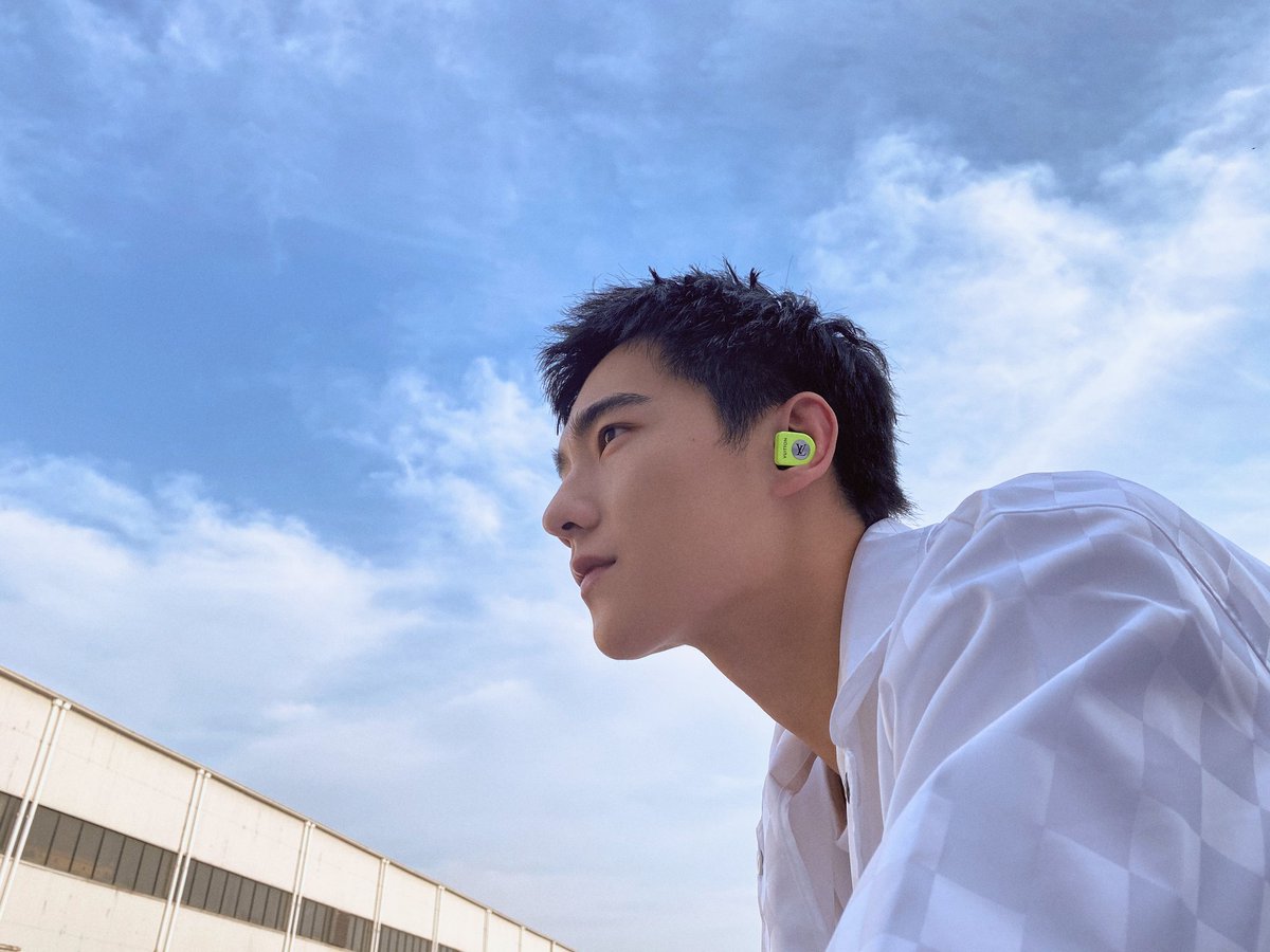 หล่อจริงๆเลย 😍😍

#หยางหยาง #YANGYANG #杨洋
หยางทีม ฟื้นคืนชีพ 😏