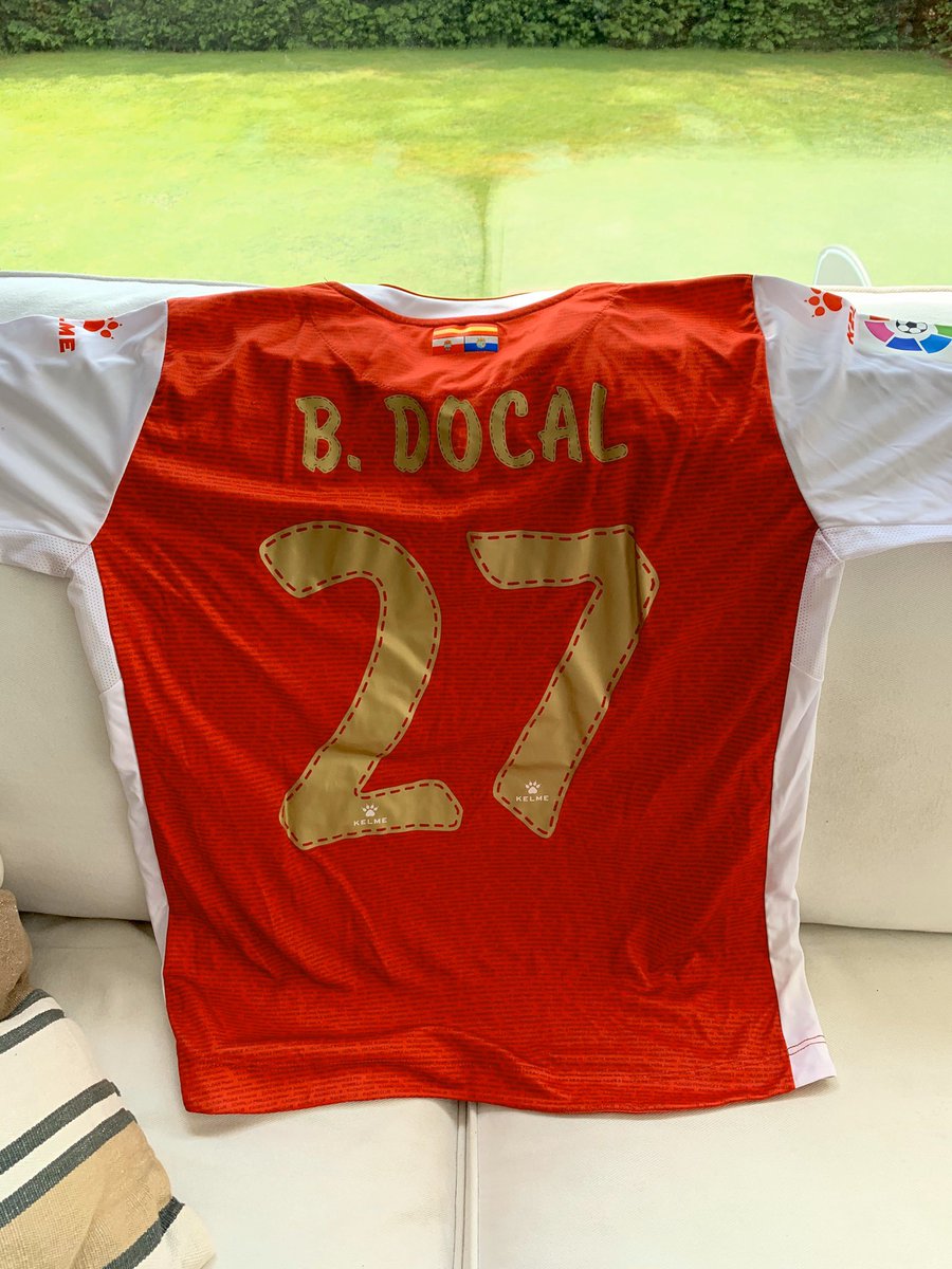 BorjaDocal's tweet photo. Buen día! SORTEO en mi cuenta de Instagram de la camiseta del centenario. Esta noche anuncio el ganador entre los que os animéis! Suerte⚽️🍀 https://t.co/VCGUfSSdBJ