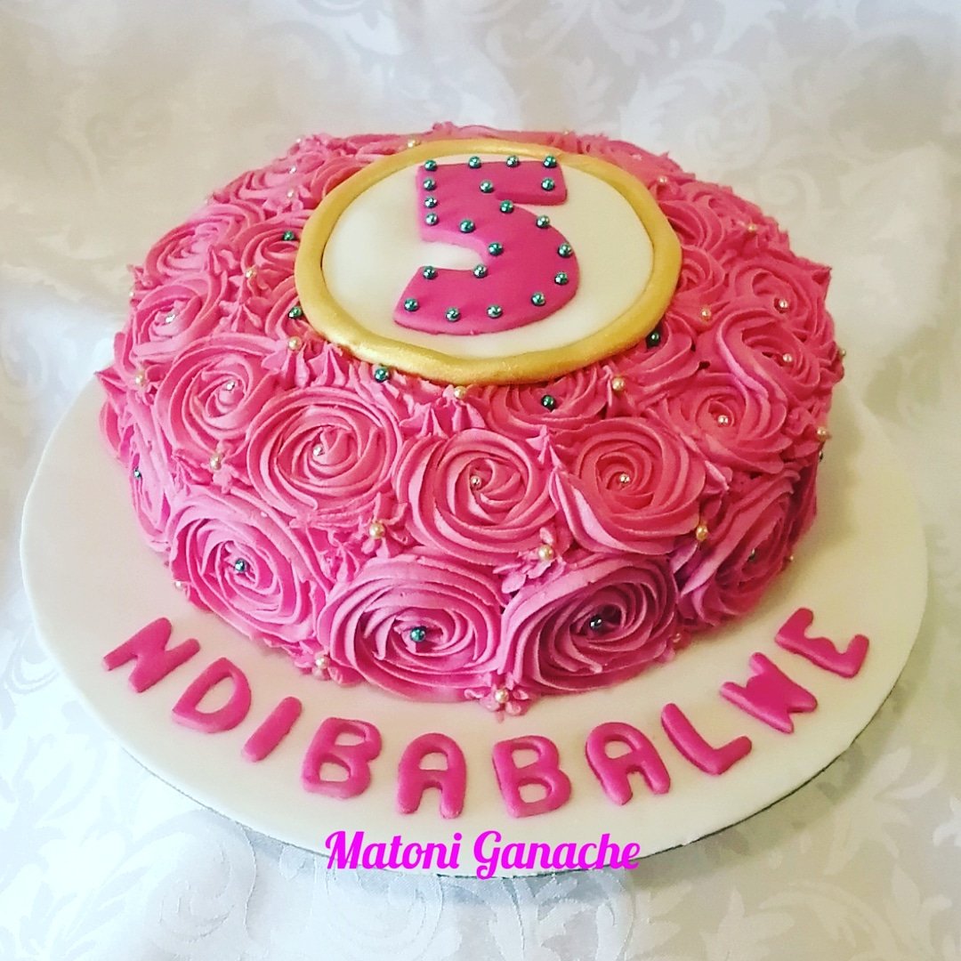 MatoniG's tweet photo. Pink rosette cake for Ndibabalwe's 5th birthday. #rosettecakes #ndibabalweturns5 #matoniganache #capetownbased https://t.co/jYbQAsj0OI