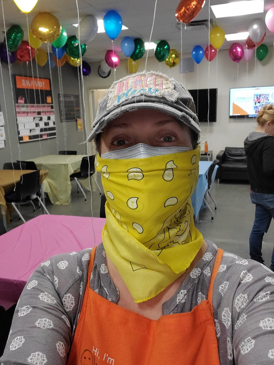 So awesome to find some #cool and #beautiful things around you, especially in #pandemic times. Last night leaving work <a href="/Home6213/">Bridgeport Home Depot 6213</a> walked in to this #majic 🤩 Thank you ladies for doing this and #happybirthday #HomeDepot ‼🎈🥳🧡 <a href="/hmalak/">Sam</a> <a href="/kelly_presti/">Kelly Presti</a> <a href="/GraceKi23492858/">Grace Kirby</a> <a href="/HBullard13/">Harold Bullard</a>