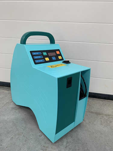 ApemFr's tweet image. Face à l’urgence sanitaire, nous restons engagés ! 
Pour lutter contre le #covid19, nous continuons à produire et livrer les claviers montés sur les équipements de désinfection de notre client PSA-Paris, pour assurer la protection des personnels dans les hôpitaux de campagne.