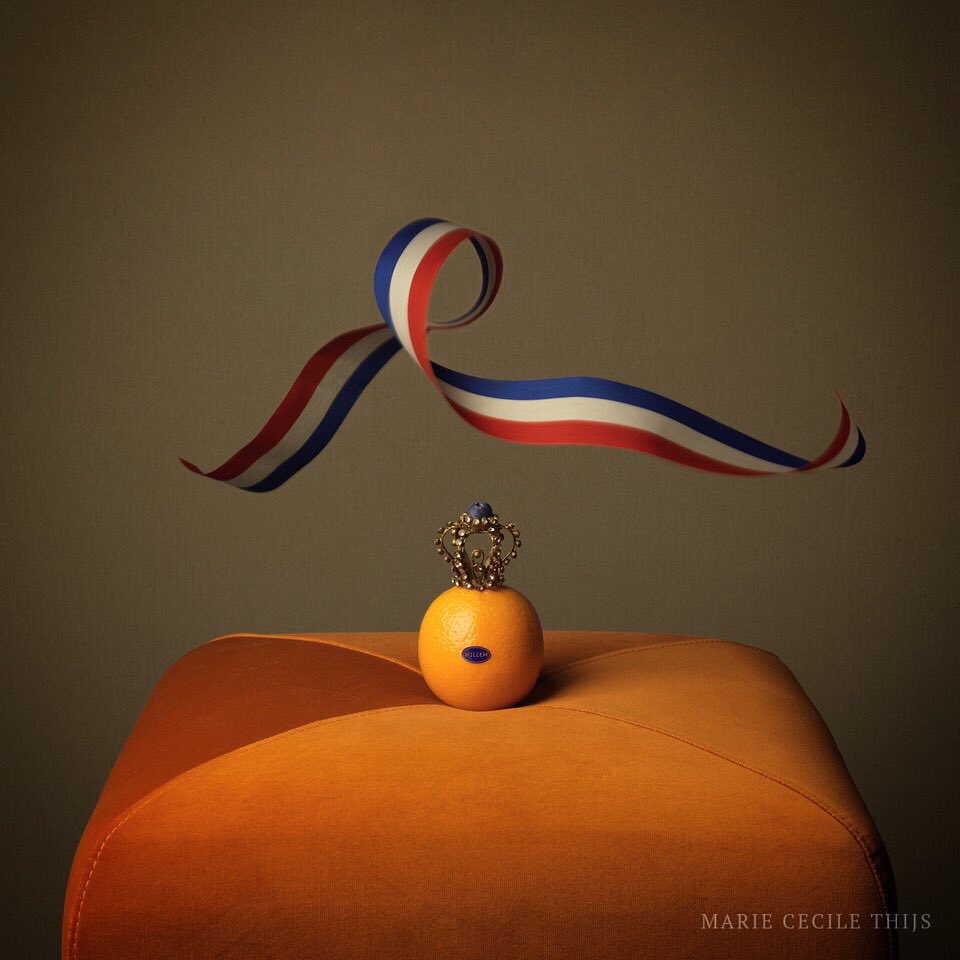 eMCT's tweet photo. Happy Kingsday #kingsday #happykingsday #image by #mariececilethijs #happykingsday2020 #Willem #dutchflag #Dutch #sinasappel #sinaasappel #blueberry #bosbes #koningsdag #koningsdag2020 #crown #kroon #blue #foodportrait #foodart #appeltjevanoranje2020 #appeltjevanoranje https://t.co/S3NGZBJUB6
