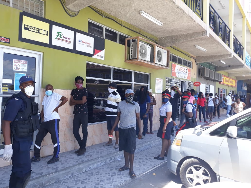 GKMSOnline's tweet photo. Good Mornjng, all our locations across Jamaica are open today, so come pay bills at #BillExpress, do your cambio transactions at #FXTrader, collect or send money transfers st #WesternUnion. #WearYourMask #Stand6ftApart #BeSafe #GKMS https://t.co/t9Xqgy3iXE