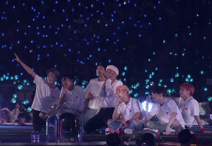 Bangtan& #39;s galaxies, a beautifully DEVASTATING thread: