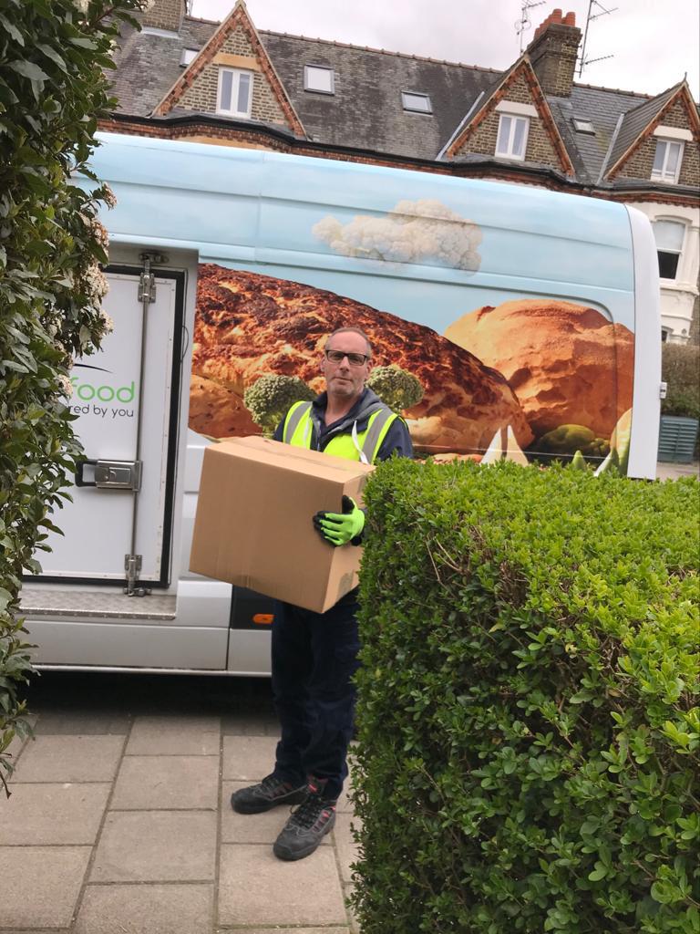 BidfoodUK's tweet photo. We're so proud of our #BestTeam who have worked alongside @Brakes_Food to deliver over half a million @mhclg shield packs to those at risk 💙
#InItTogether #MondayMotivation https://t.co/Wo3YcKvlFH