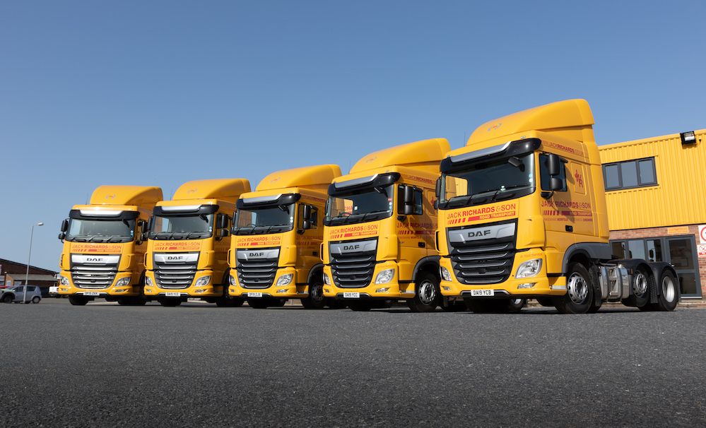 Delays by the Government means many HGV drivers critical to Britain’s response to the Covid 19 crisis have been forced to stop work ->
buff.ly/3cvGPb0