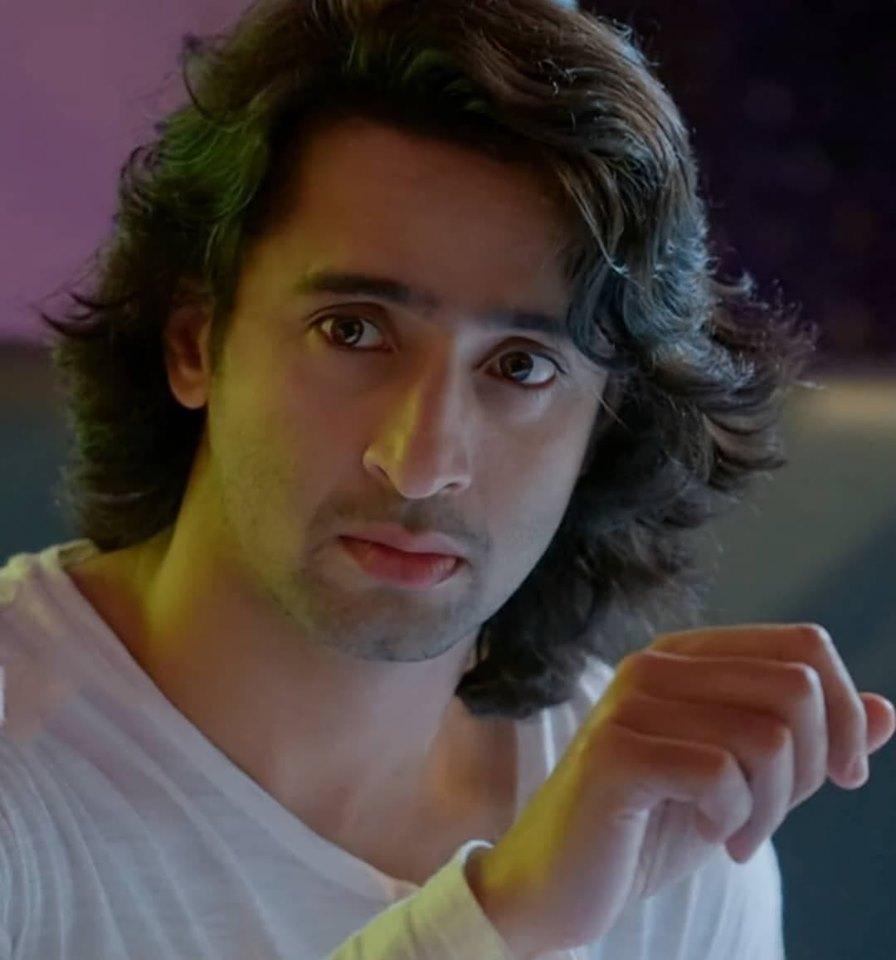 After watching you ace widely varying genres in the last decade, Abir Rajvansh with his easy going attitude, lonely heart n a smile that lights up the whole world came as a breath of fresh air.It's evident that Abir has been characterised on you. #11YearsOfShaheerSheikh