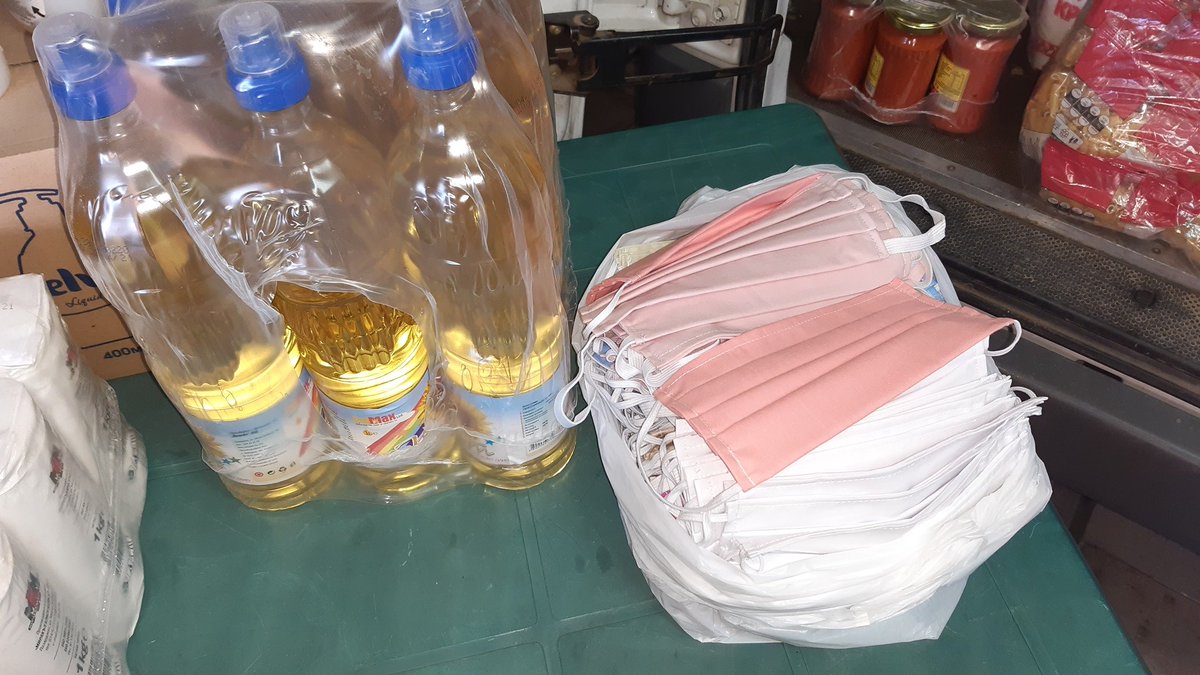 ROMACT_EC_CoE's tweet image. 18 000 BGN collected &amp;amp; 1 000 food packages distributed

Thanks to donations made by Bulgarians from all over &amp;amp; mobilisation of #RomaEU community action group , 6 actions were organised within a month to support 500 families in need in #Peshtera 🇧🇬 
#COVID19 #COVID19peopleinaction