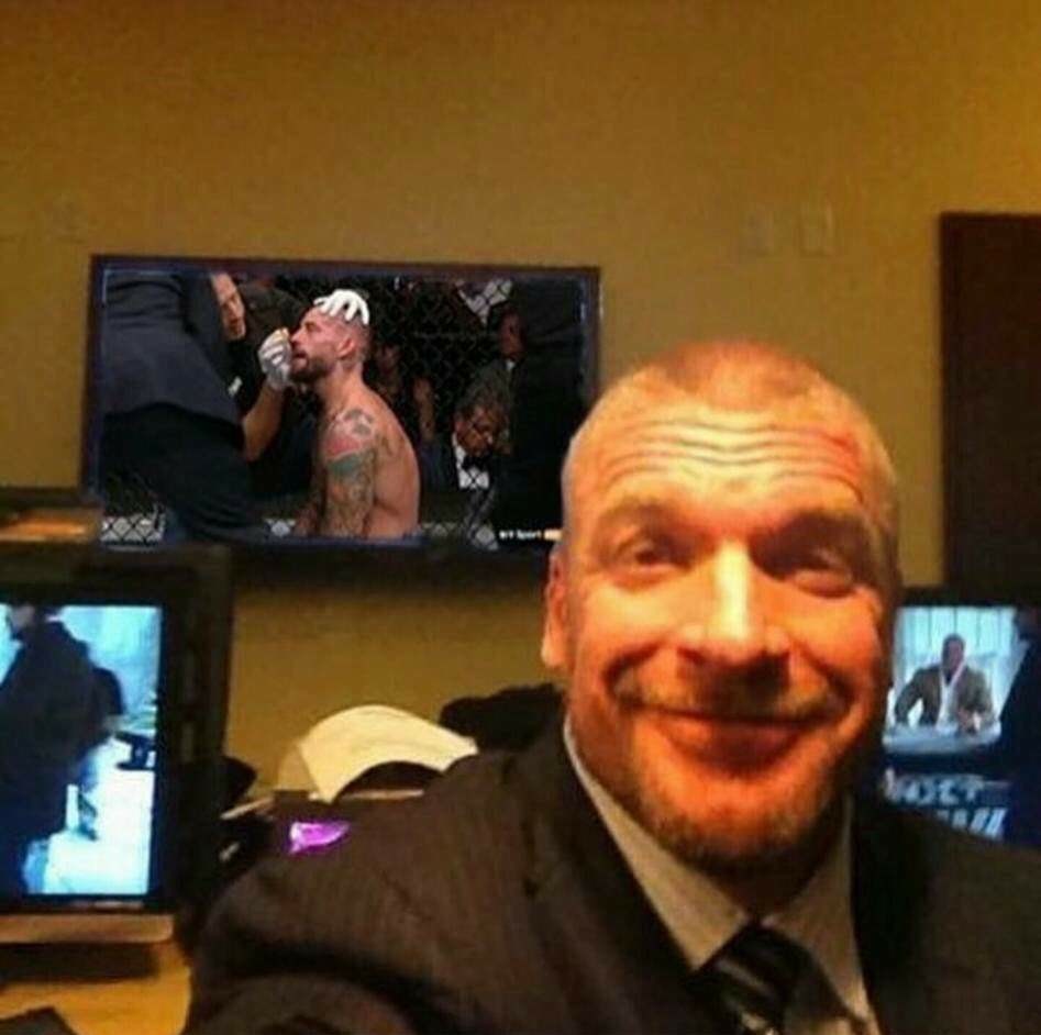 CancerFaceless's tweet photo. @CAgiusILD @flogazan Cm Punk https://t.co/G0ooc0mOwV