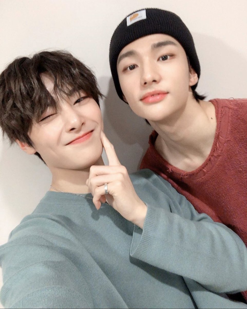 jeongin posting this to make up for his last post that was like 10 pics and not a singoe one where he poked his cheek