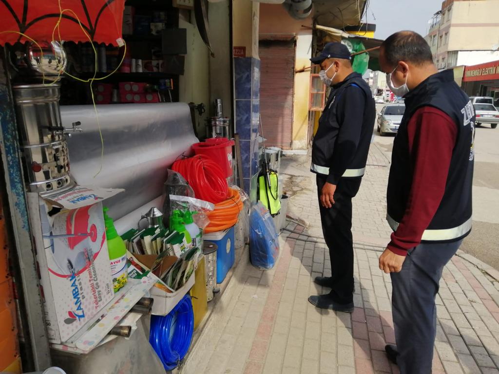 kadirlibel's tweet photo. Belediyemiz Zabıta Müdürlüğü ekiplerimiz tarafından Andırın Caddesinde sosyal mesafe ve Kaldırım işgali denetimleri aralıksız devam ediyor. https://t.co/xc3BBRaPUS