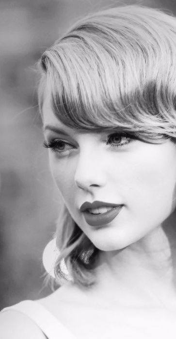 Taylor Swift in 1989 era A thread: