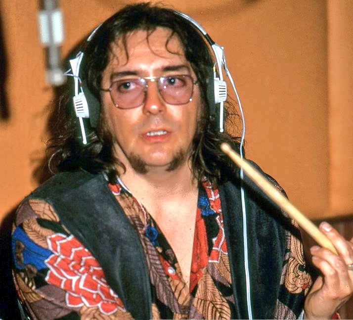 Happy Birthday to legendary American drummer Jim Keltner, born on this day in Tulsa, Oklahoma in 1942.    