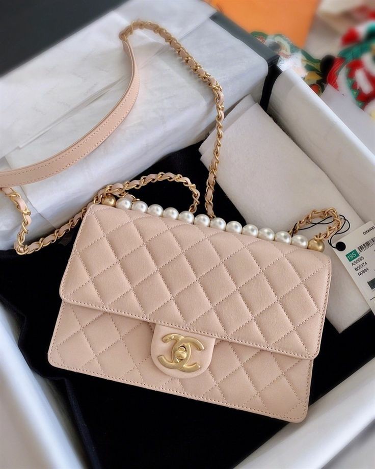 onelastdays's tweet photo. ㅤㅤㅤ
Misi! Ada paket buat @iniyasya. 

Hai mantan? Yah udah telat sih, tapi aku mau ucapain selamat buat comeback nya, semoga ke depan nya bisa makin sukses! Mau pakai salam sayang ga nih? Hehe. 

ㅤㅤㅤ https://t.co/vaABABsDaH