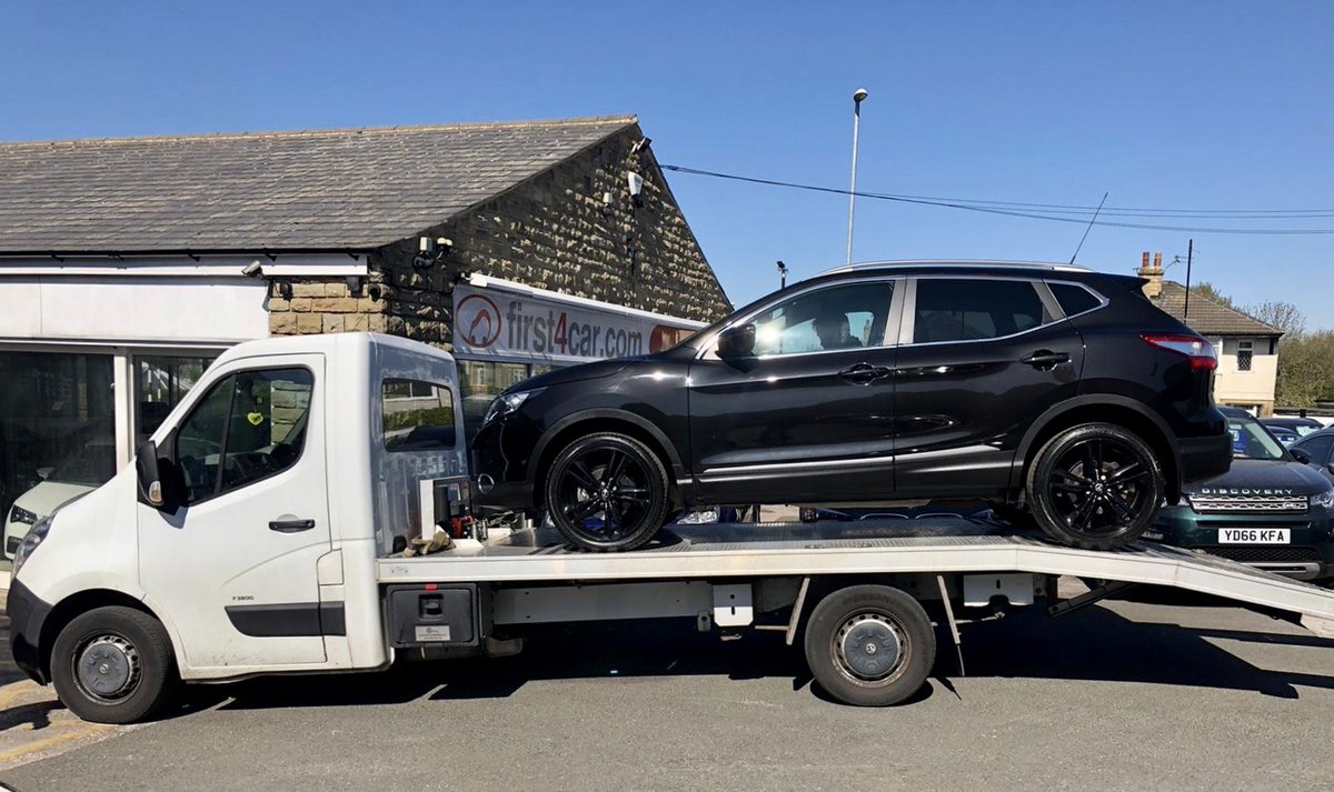 first4car's tweet photo. The 1st of many #First4Cars cars being loaded before heading to its new owner. This Qashqai was sold online following the Governments #contactless guidelines. #staypositive #stayhealthy #stayhome #staysafe #usedcarsleeds https://t.co/FpyurcCZ40